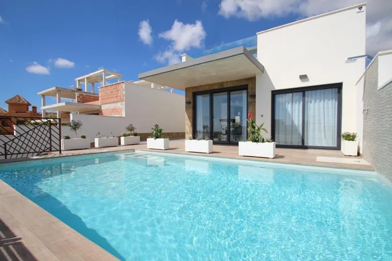 Villa de Obra Nueva en Playa Honda