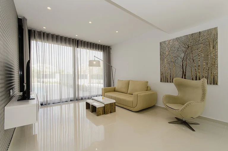 VILLAS DE OBRA NUEVA A 250 m DE LA PLAYA EN CAMPOAMOR