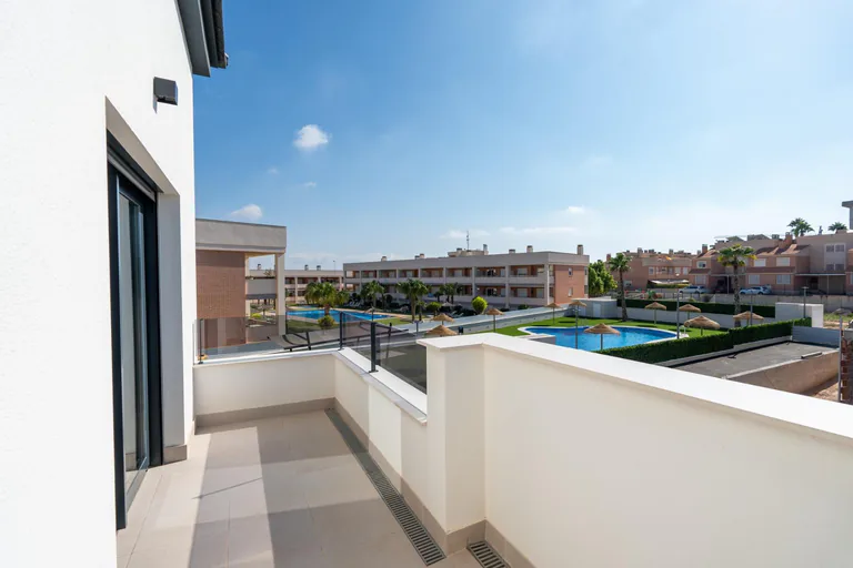 Bungalows de 3 Dormitorios en Residencial Exclusivo en Gran Alacant!