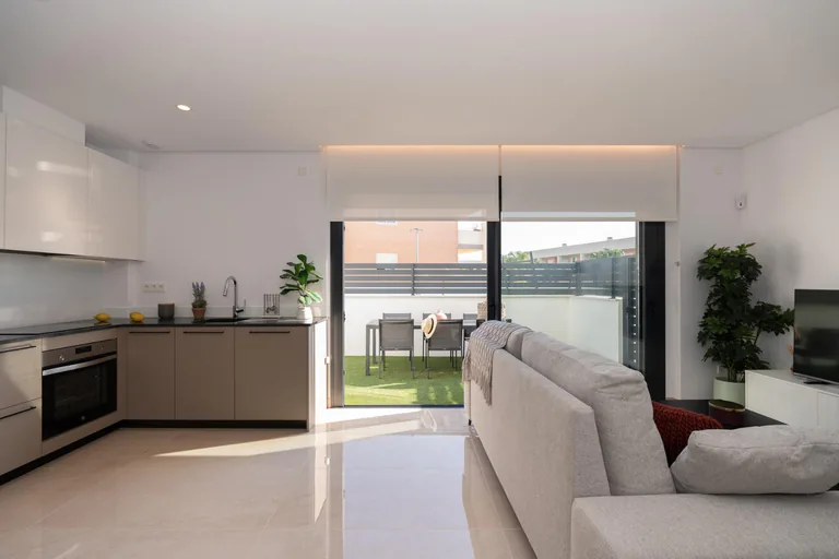 Nuevas villas adosadas junto al mar en La Marina - Playa El Pinet