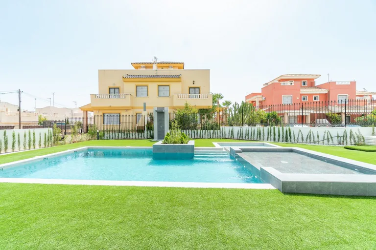 Bungaló en planta alta NV-100042 — foto 45