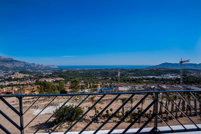 Chalets independientes a estrenar con vistas al mar en Polop (provincia de Alicante)