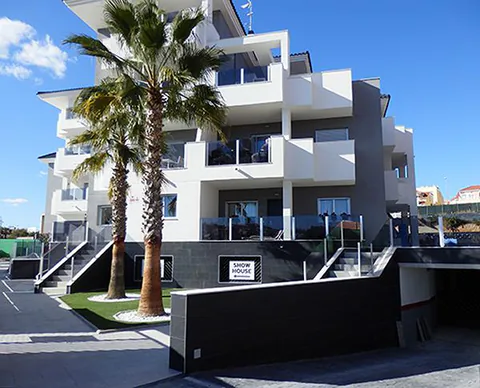 Unit NV-100074 — Magní­fico apartamento entre el mar y el golf!