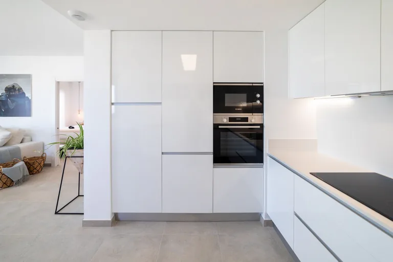 NUEVOS APARTAMENTOS EN VENTA, A 20 MINUTOS DE ALICANTE y ELCHE, COSTA BLANCA