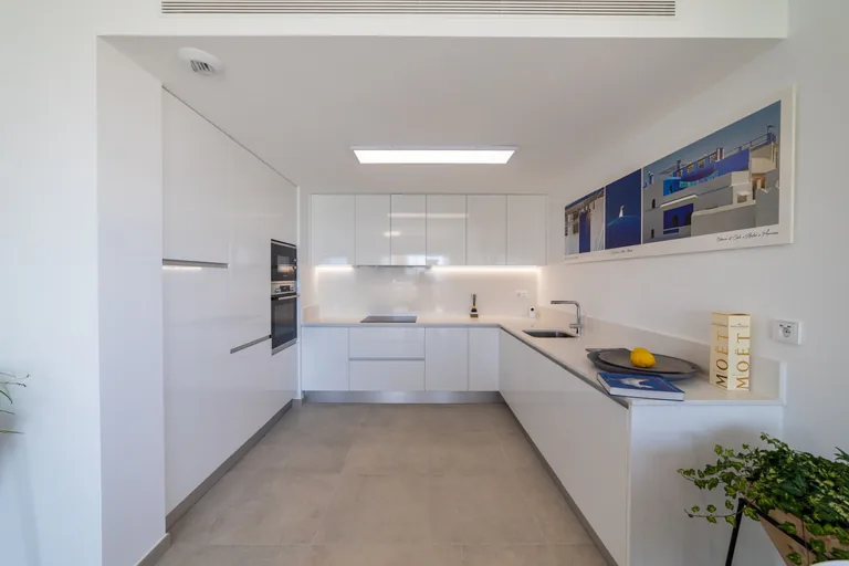 NUEVOS APARTAMENTOS EN VENTA, A 20 MINUTOS DE ALICANTE y ELCHE, COSTA BLANCA