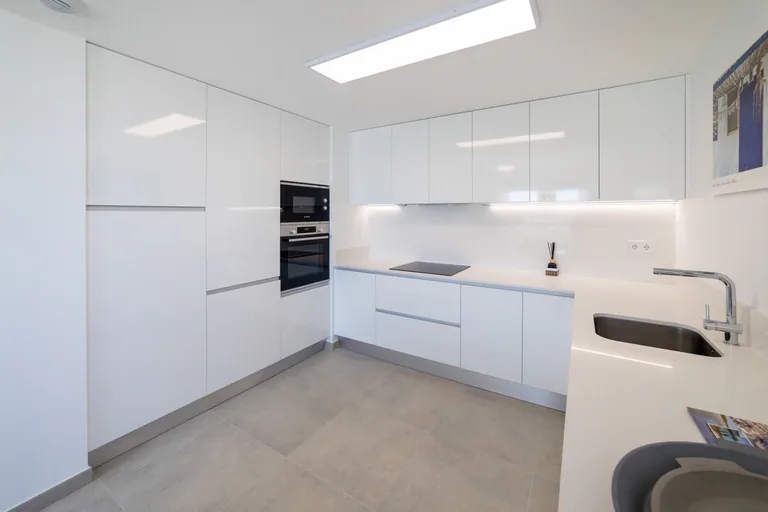 NUEVOS APARTAMENTOS EN VENTA, A 20 MINUTOS DE ALICANTE y ELCHE, COSTA BLANCA