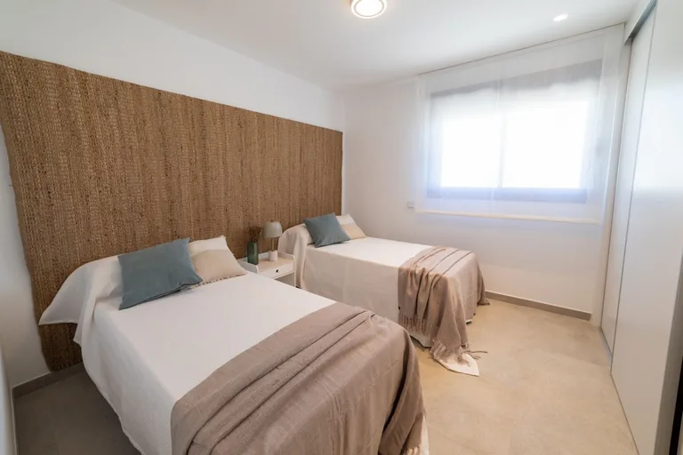 NUEVOS APARTAMENTOS EN VENTA, A 20 MINUTOS DE ALICANTE y ELCHE, COSTA BLANCA