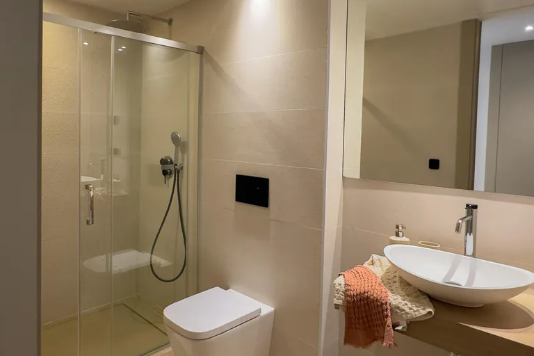 Villas contemporáneas de nueva construcción con piscina privada en La Finca Golf Resort, Algorfa