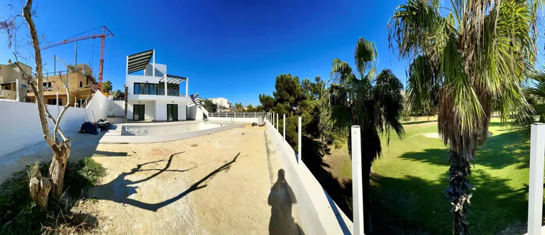 Villa de lujo en primera línea del campo de Golf