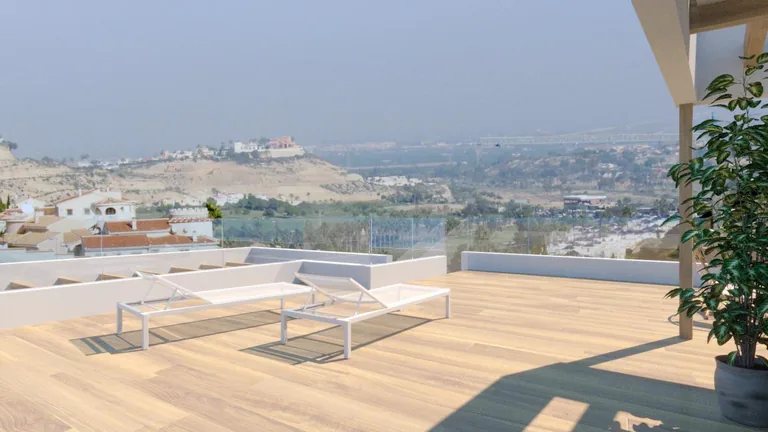 Preciosa Gran Villa con Vistas al Campo de Golf “la Marquesa”!
