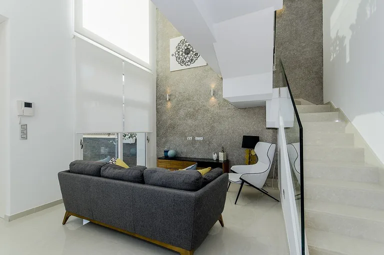 Residencial de Obra Nueva de Villas en los Montesinos