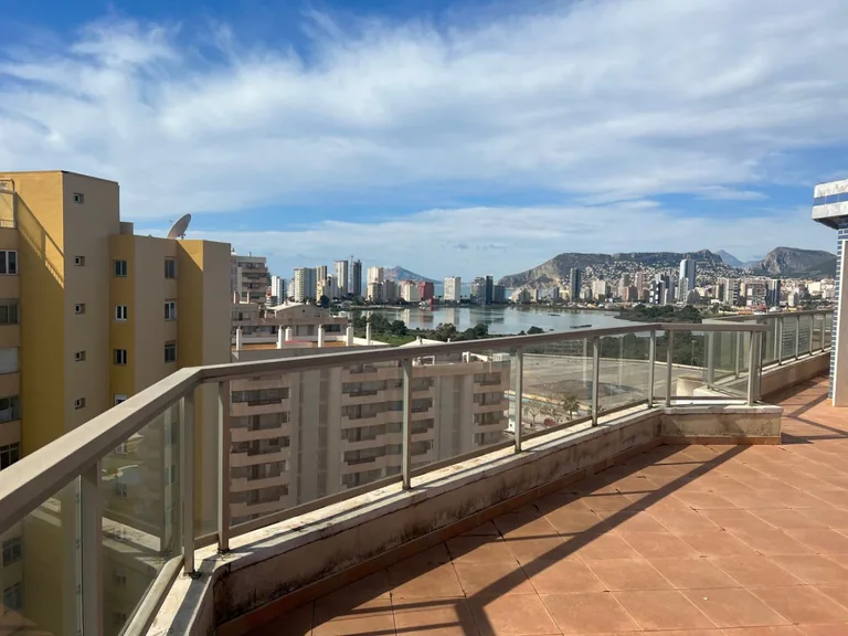 Preciosos Aticos con Vistas al Mar en Calpe