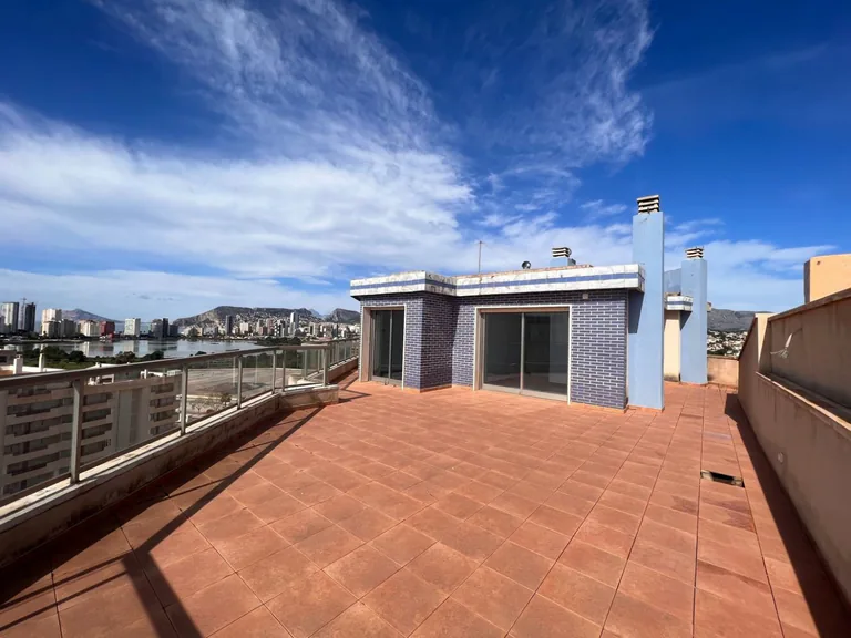 Preciosos Aticos con Vistas al Mar en Calpe