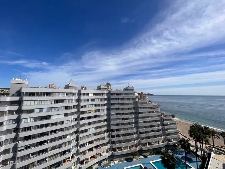 Preciosos Aticos con Vistas al Mar en Calpe