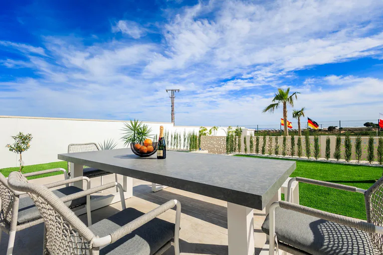 Villas de Obra Nueva en Pilar de la Horadada en el Campo de Golf