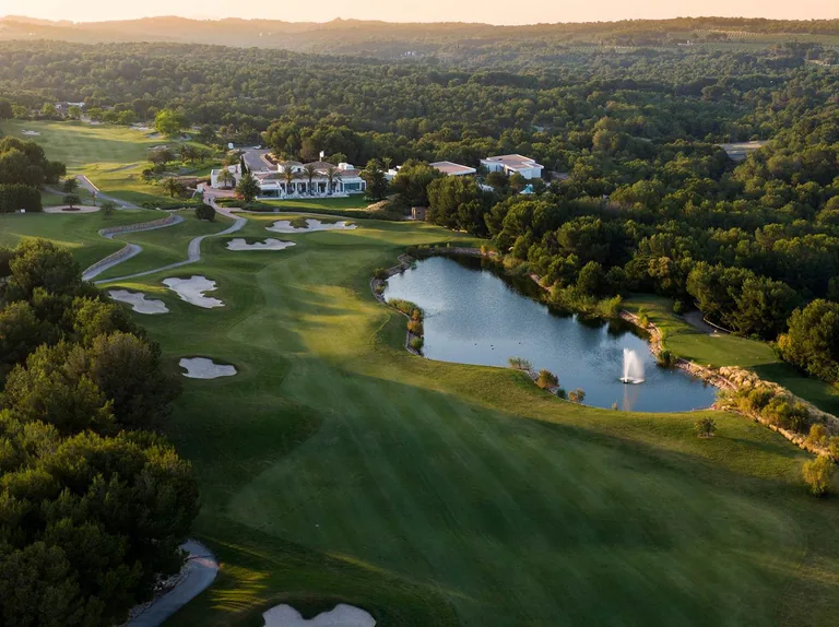 Complejo Residencial de Obra Nueva en las Colinas Golf