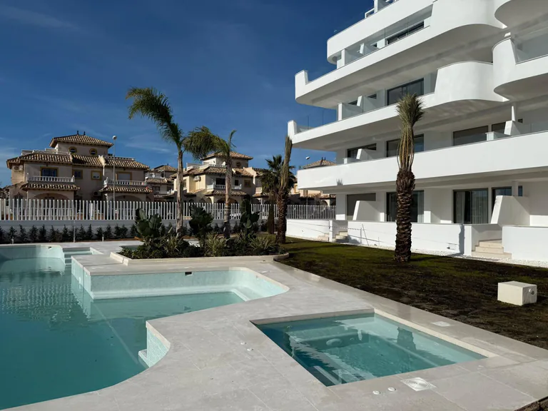 Apartamento en planta baja NV-100177 — foto 3