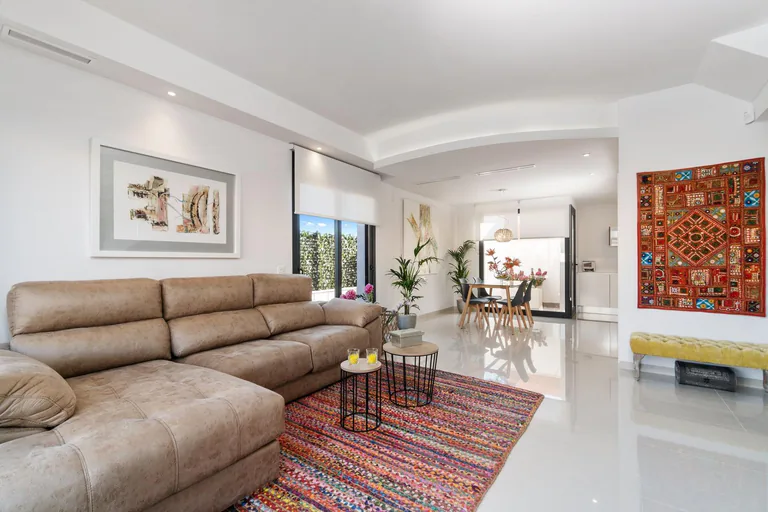 Villas de Obra Nueva en los Montesinos