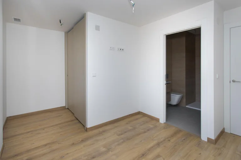 Bungaló en planta alta NV-100257 — foto 18