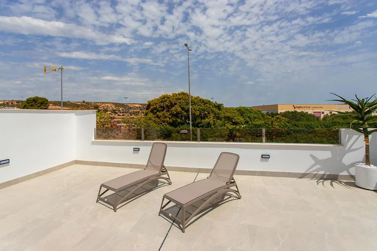 Villas adosadas de nueva construcción en Sucina: última unidad totalmente equipada y lista para entrar a vivir