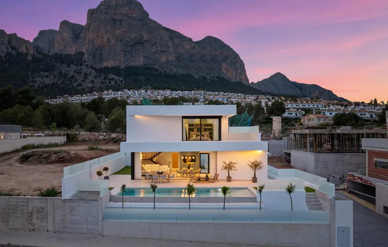 Unit NV-100518 — Villas de Obra Nueva en Polop