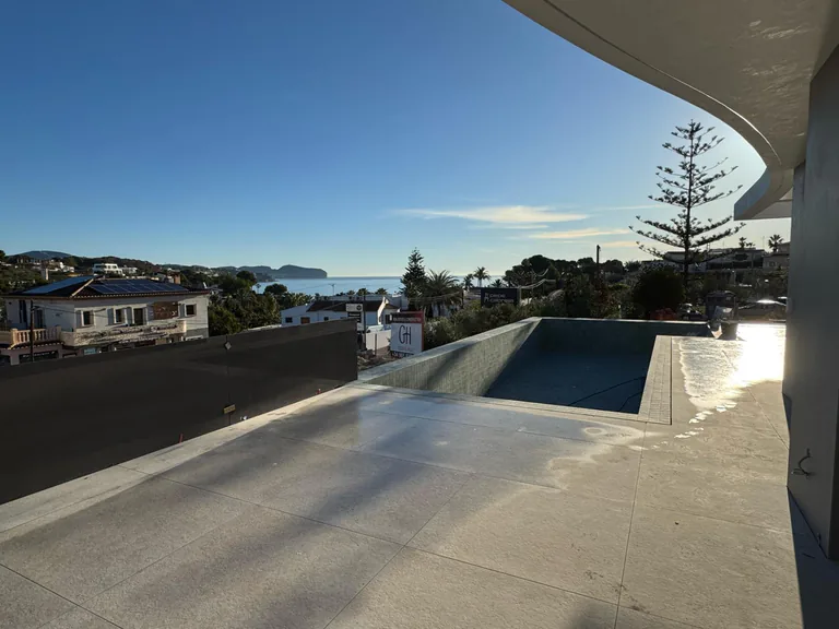 Villa de Obra Nueva con Vistas al Mar en Benissa
