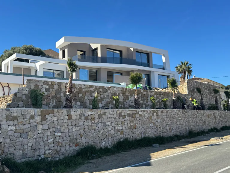 Villa de Obra Nueva con Vistas al Mar en Benissa