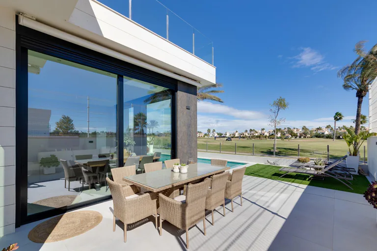 Villas de Obra Nueva en Pilar de la Horadada en el Campo de Golf