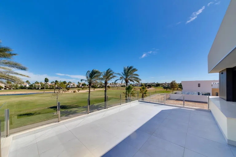 Villas de Obra Nueva en Pilar de la Horadada en el Campo de Golf