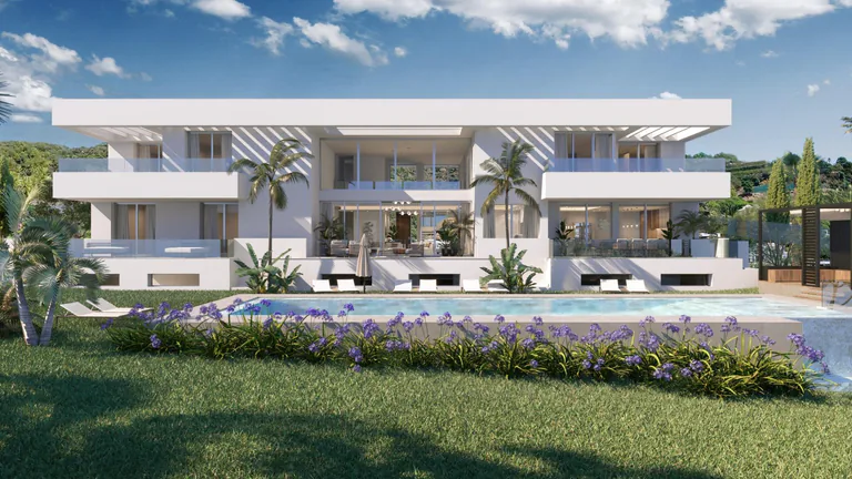 Villa de Lujo de Obra Nueva con Vistas al Mar en el Paraiso Golf, Cerca de Estepona