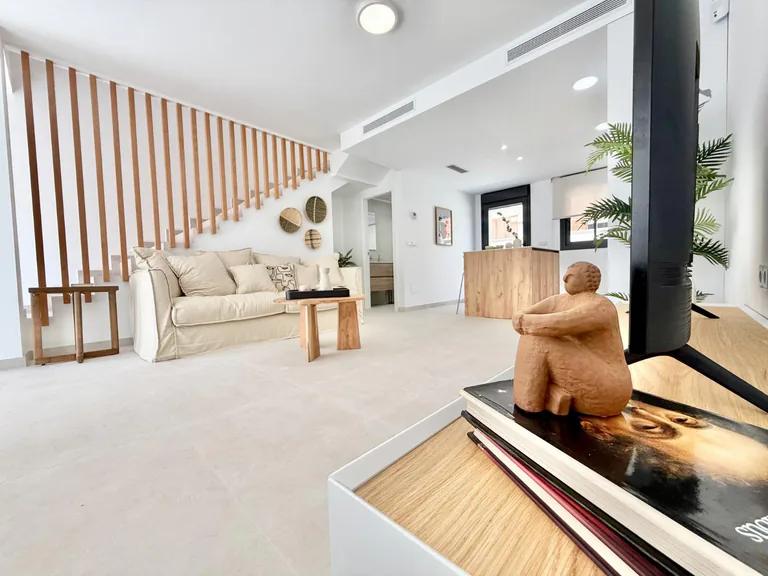 Adosados de obra nueva en venta en Cox - 44 casas modernas con grandes comodidades