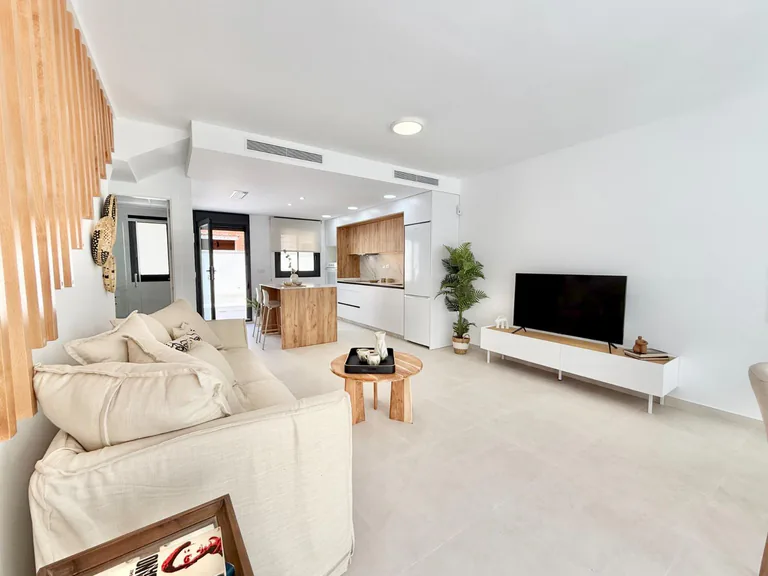 Adosados de obra nueva en venta en Cox - 44 casas modernas con grandes comodidades