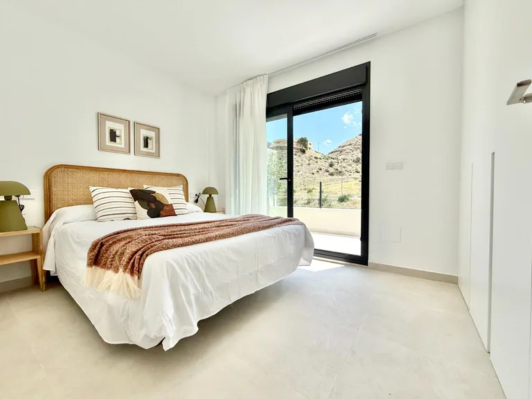 Adosados de obra nueva en venta en Cox - 44 casas modernas con grandes comodidades
