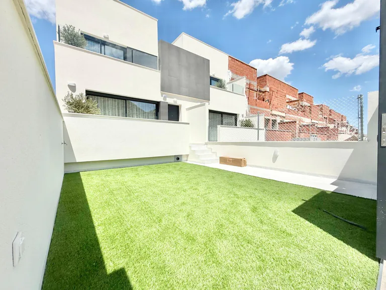 Casa adosada NV-100800 — foto 3