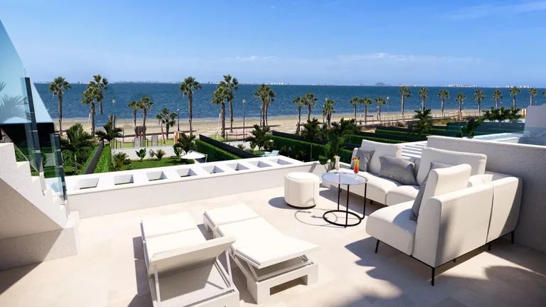 Villas de lujo de nueva construcción frente al mar en Los Alcázares