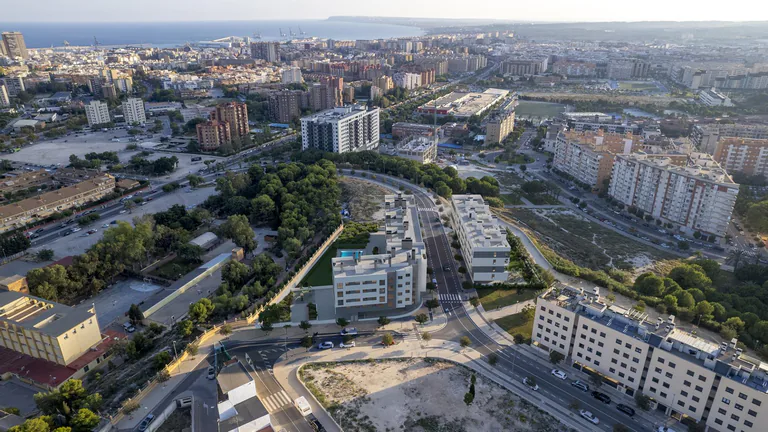 Residencial de nueva construcción en San Agustín, Alicante, con impresionantes vistas a la ciudad