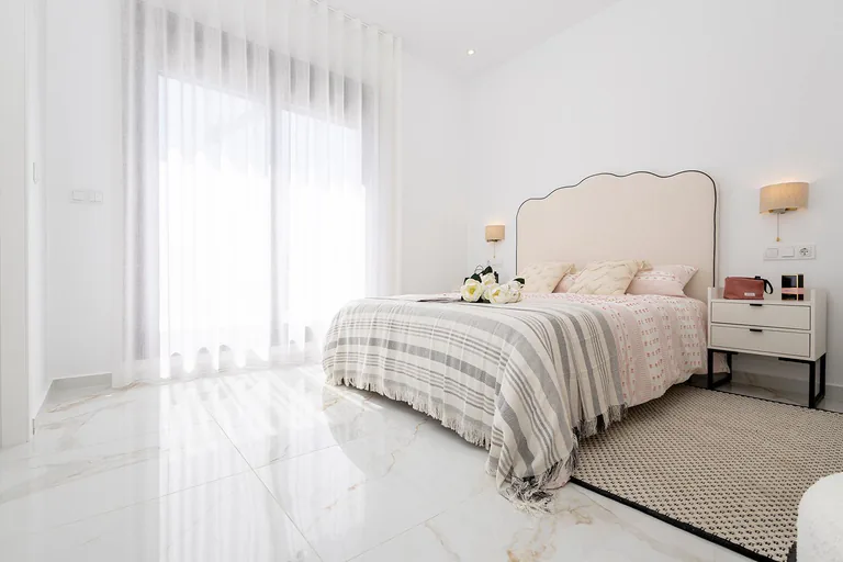 Impresionantes villas de nueva construcción en Polop con vistas al mar