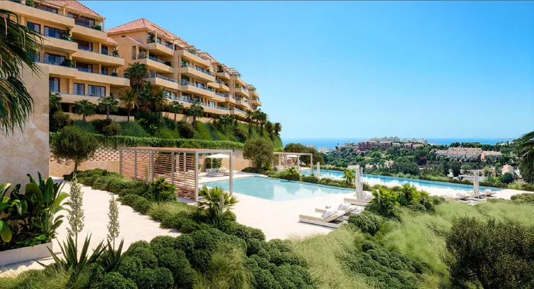 Casas de lujo de nueva construcción en Torrequebrada Golf - Vida exclusiva en Benalmádena