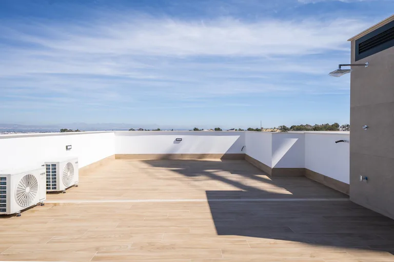 Villas de nueva construcción con piscina privada en La Finca Golf Algorfa, Costa Blanca Sur