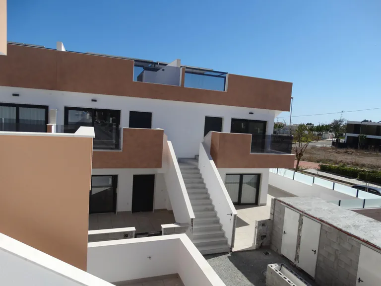 Bungaló en planta baja NV-101153 — foto 6