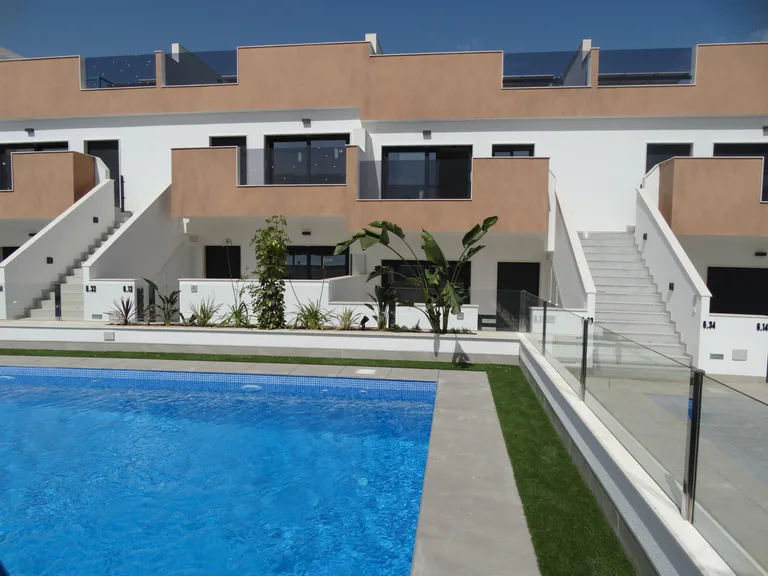 Bungaló en planta alta NV-101154 — foto 34