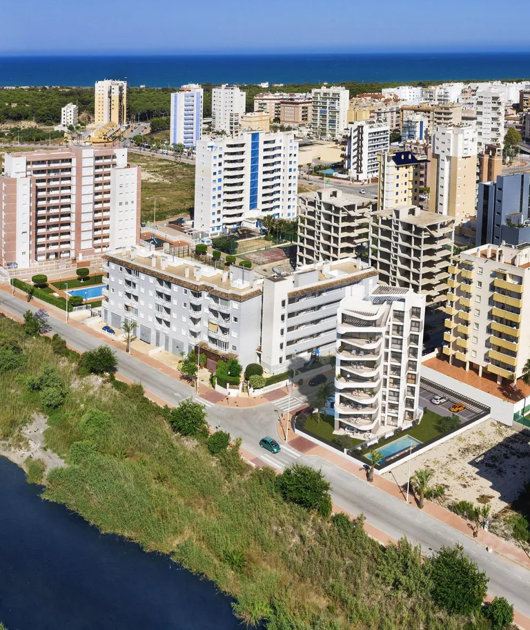 Erdgeschosswohnung in Avenida del Puerto, Guardamar del Segura