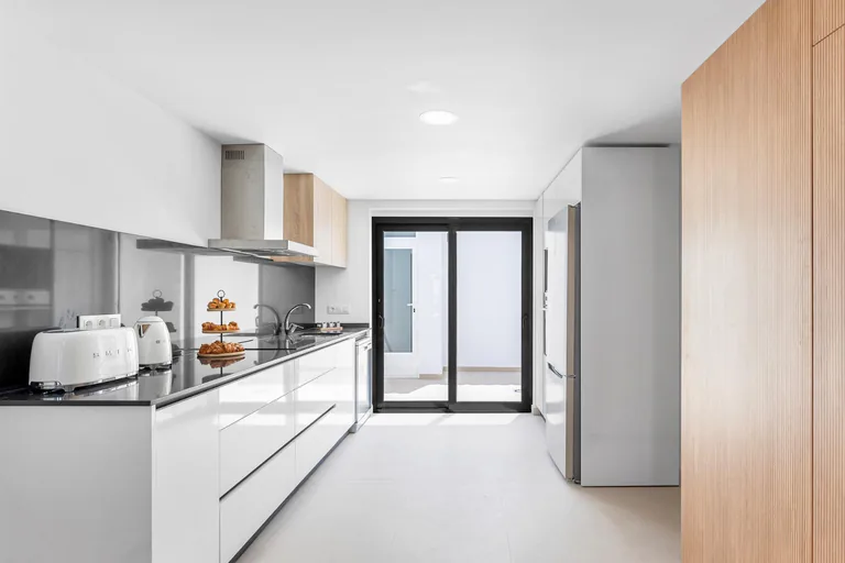Modernas casas adosadas con solárium y sótano en Rafal, Alicante