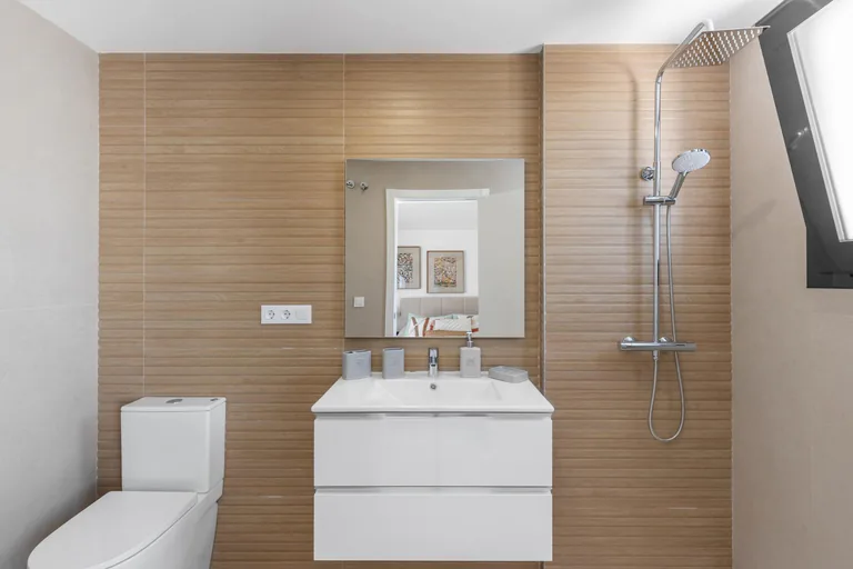 Modernas casas adosadas con solárium y sótano en Rafal, Alicante