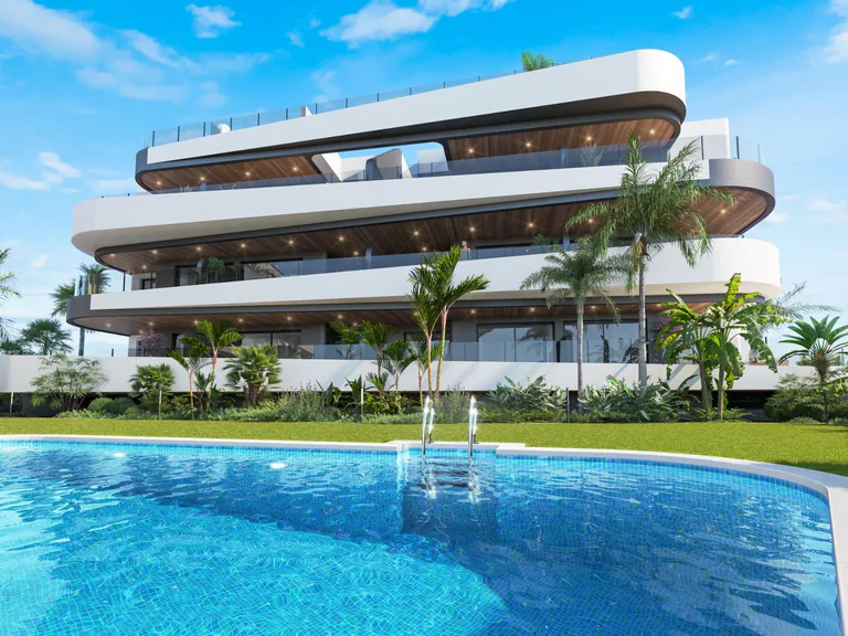 Residencia de nueva construcción en primera línea del campo de golf La Serena, en Los Alcázares