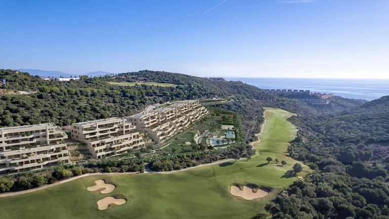 Exclusivo Residencial de Obra Nueva en La Alcaidesa con Vistas al Mar y al Golf