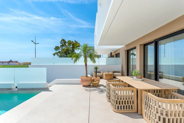 Villas adosadas y pareadas de nueva construcción en Dolores, Alicante