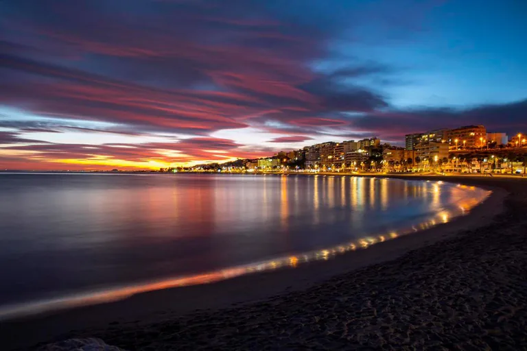 Apartamentos y áticos exclusivos frente al mar en Villajoyosa con vistas panorámicas al Mediterráneo