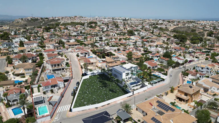 Villa de nueva construcción en Rojales: diseño moderno y ubicación privilegiada
