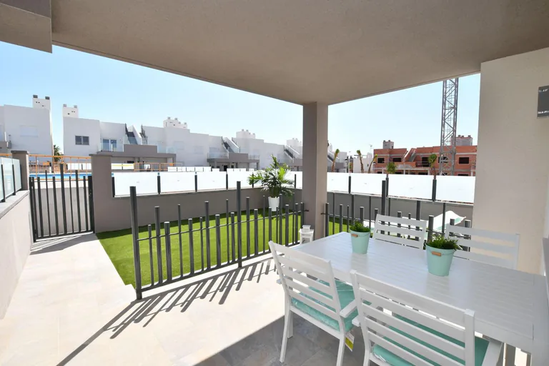 Bungaló en planta baja NV-101417 — foto 7